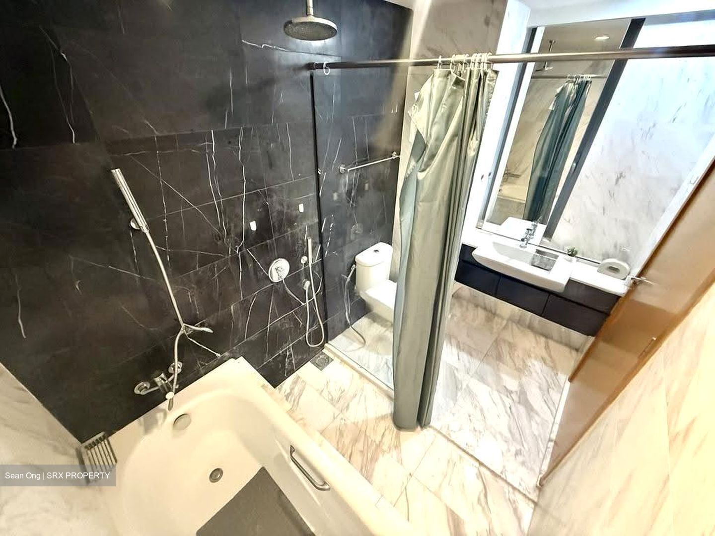 Centro Residences (D20), Condominium #611337721